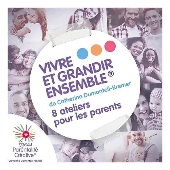 Un pére et sa mère avec leur enfant